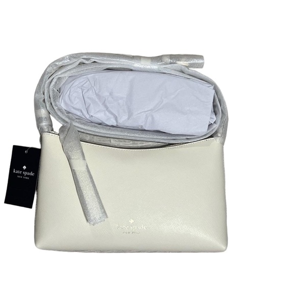 kate spade Handbags - Kate spade ♠️ crossbody small gorgeous 👜